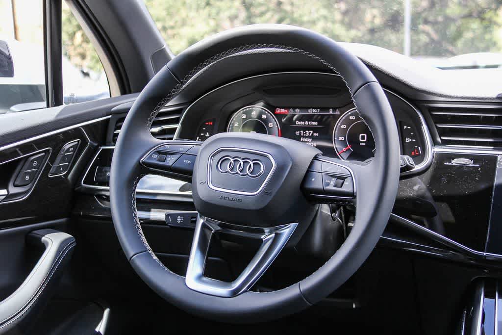 Thumbnail: 2026 Audi Q7 - 16