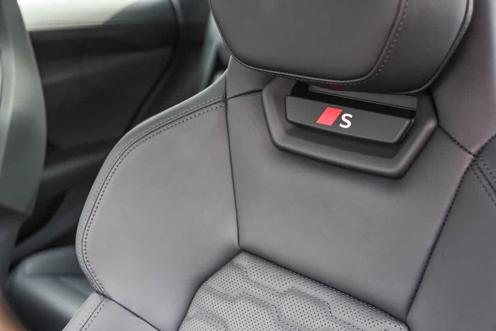 Thumbnail: 2026 Audi e-tron GT - 25