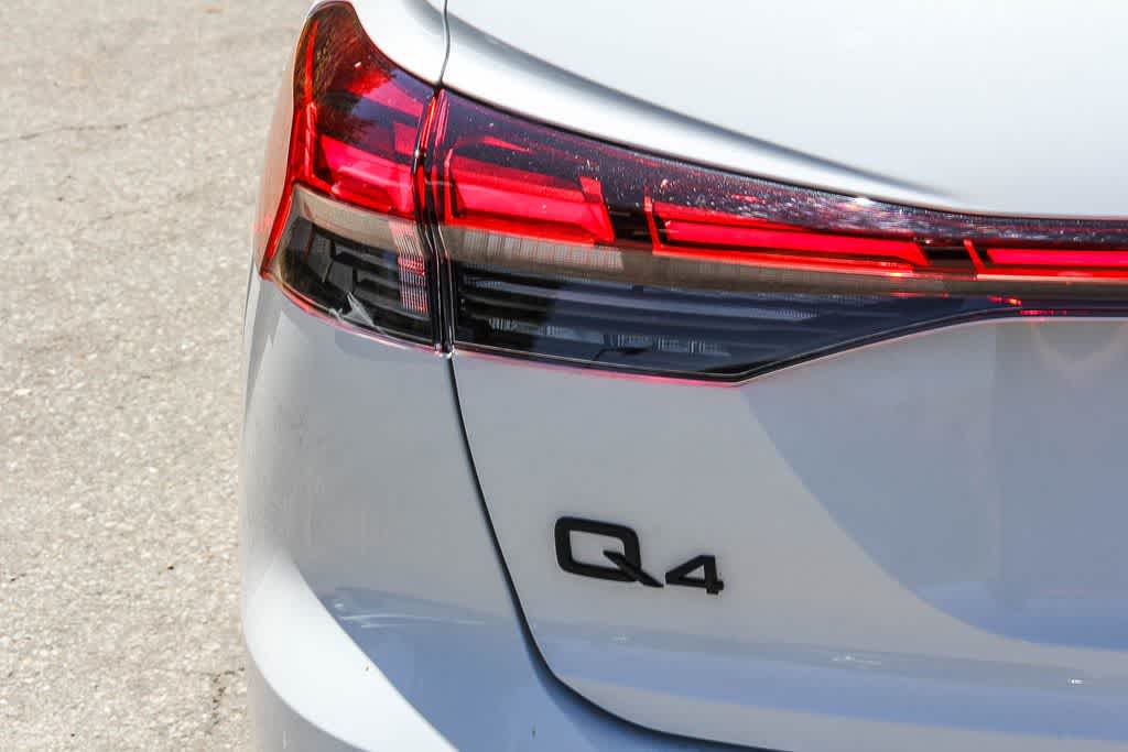 Thumbnail: 2023 Audi Q4 e-tron - 11
