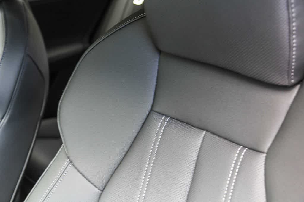 Thumbnail: 2025 Audi Q6 e-tron - 25