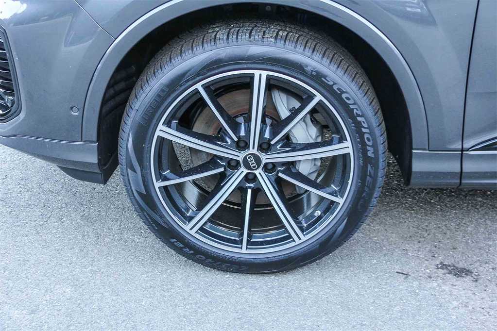 Thumbnail: 2025 Audi Q7 - 9