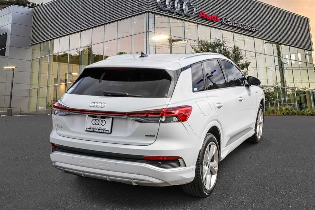 Thumbnail: 2023 Audi Q4 e-tron - 4
