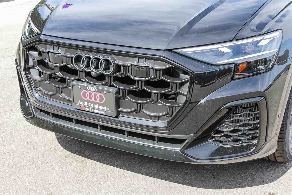 Thumbnail: 2026 Audi Q8 - 8