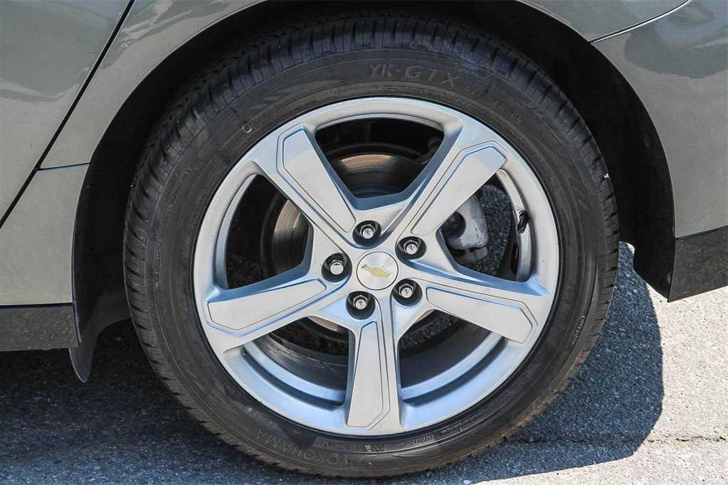 2017 Chevrolet Volt LT 11