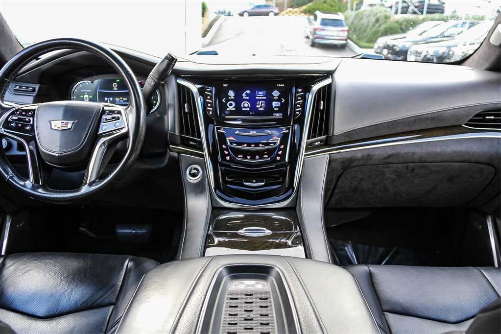Thumbnail: 2017 Cadillac Escalade - 13