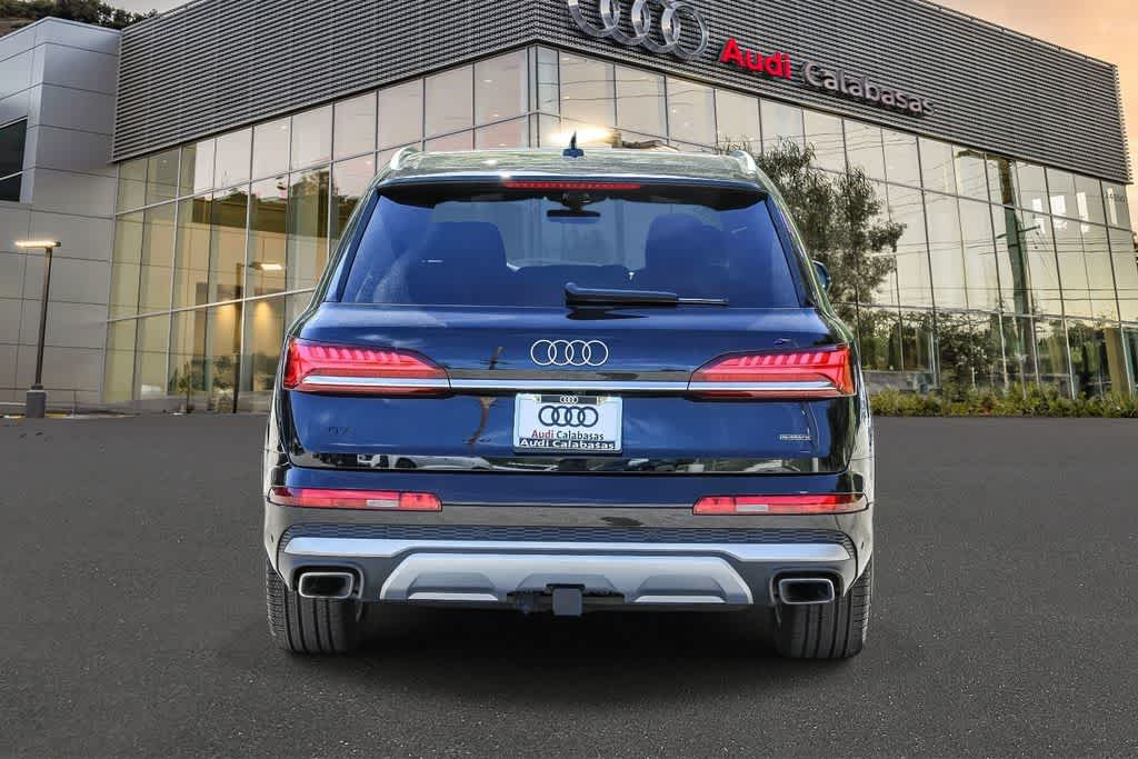 Thumbnail: 2026 Audi Q7 - 3