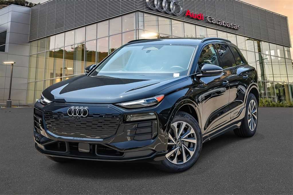 2025 Audi Q6 e-tron Premium -
                  Calabasas, CA