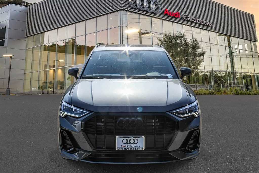 Thumbnail: 2025 Audi Q3 - 6