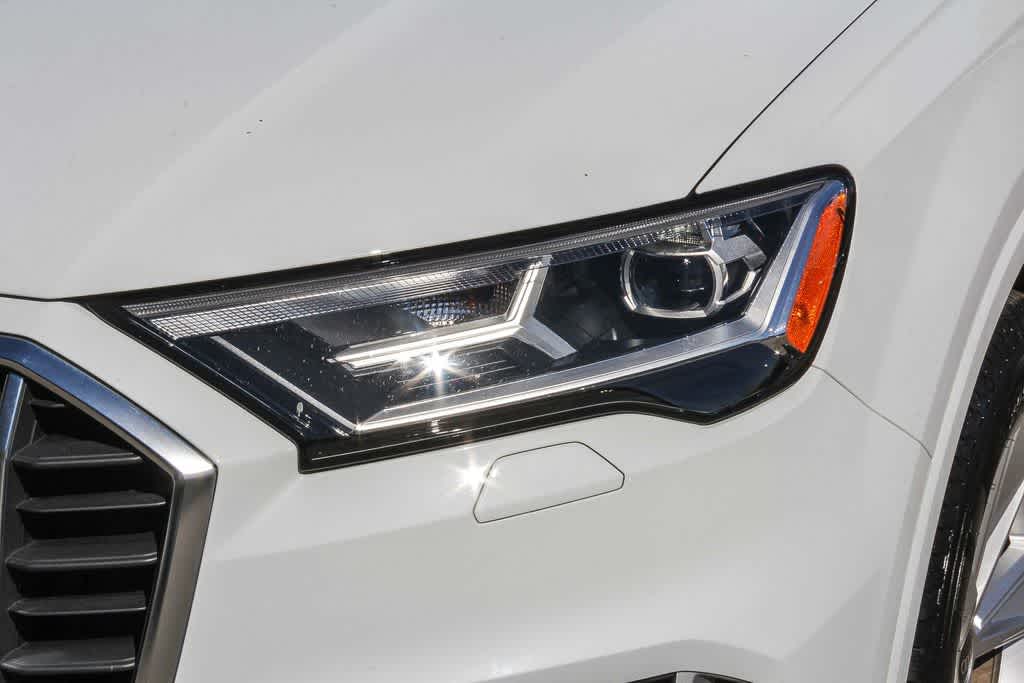 Thumbnail: 2023 Audi Q7 - 7