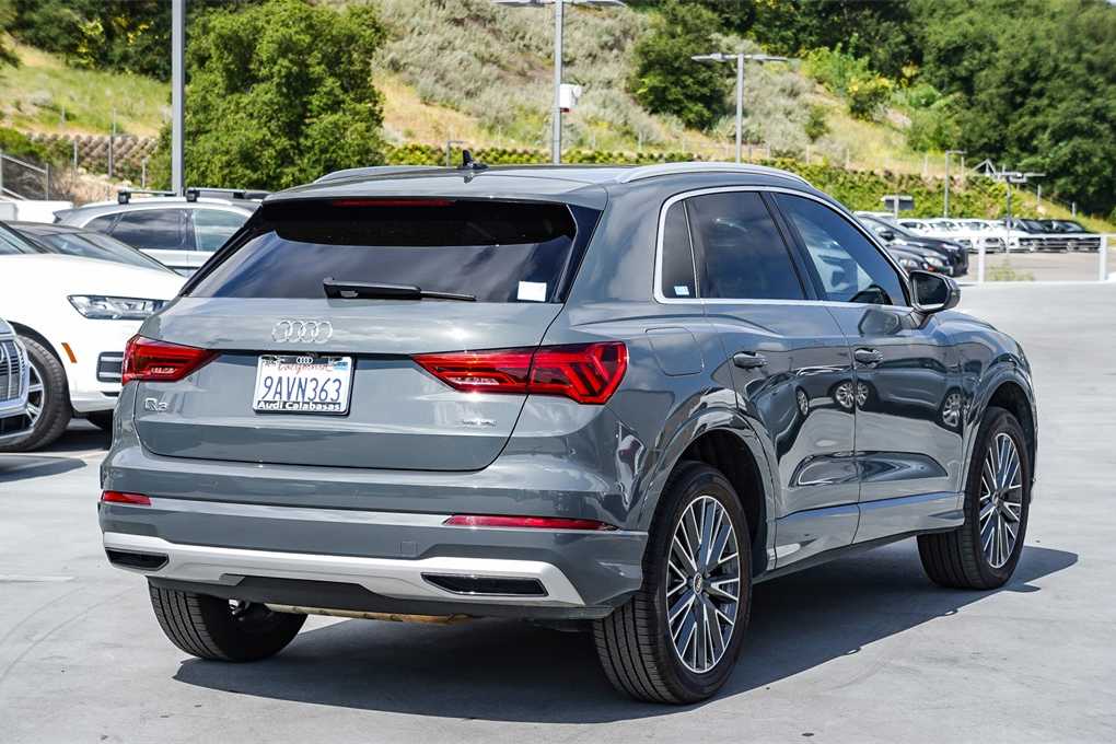 Thumbnail: 2022 Audi Q3 - 4