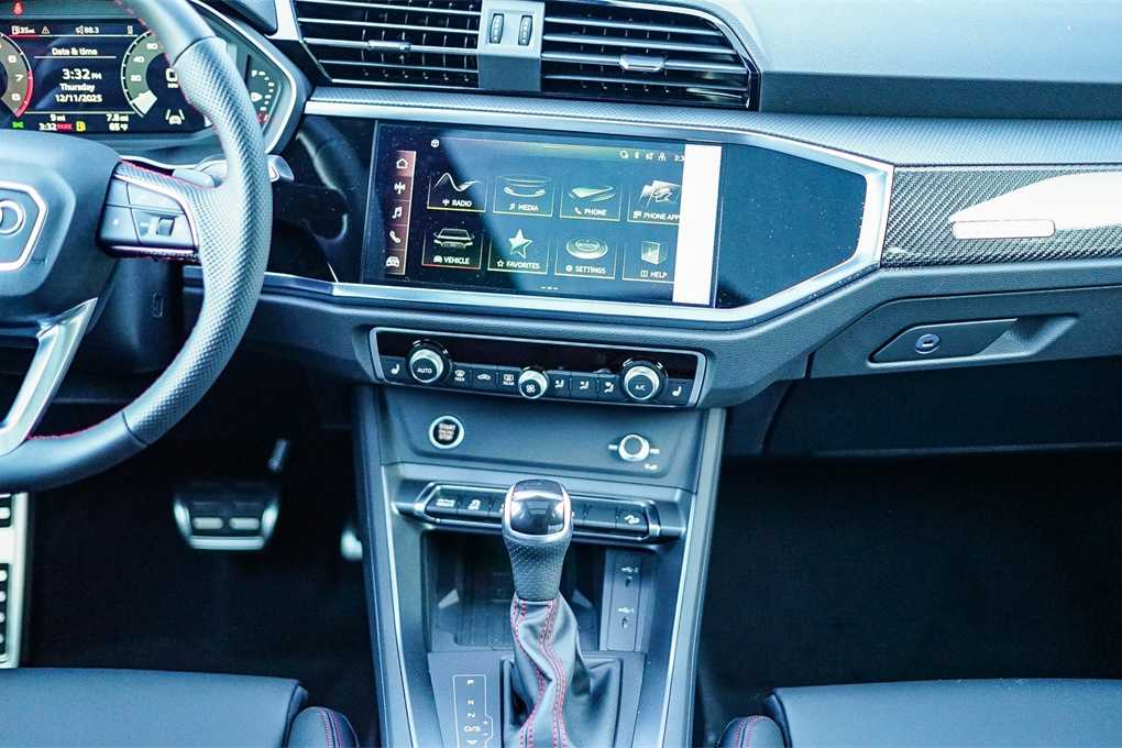 Thumbnail: 2025 Audi Q3 - 13