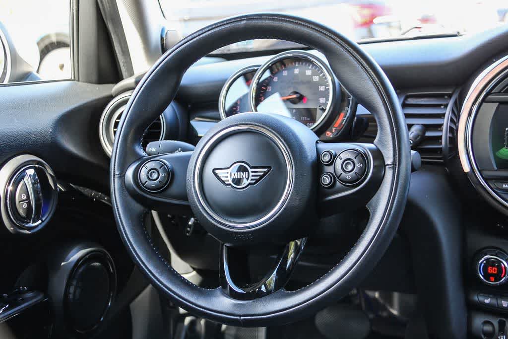Thumbnail: 2019 MINI Cooper Hardtop - 16