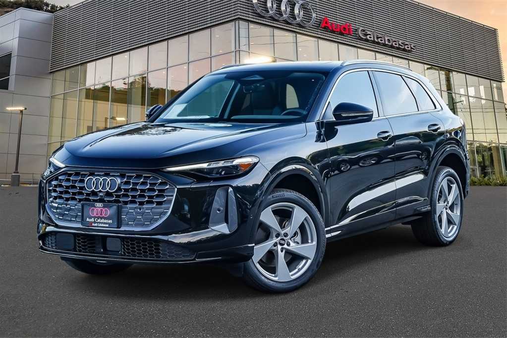 Thumbnail: 2025 Audi Q5 - 1