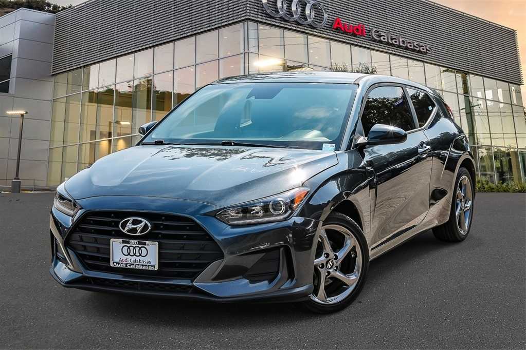 2019 Hyundai Veloster 2.0 -
                  Calabasas, CA