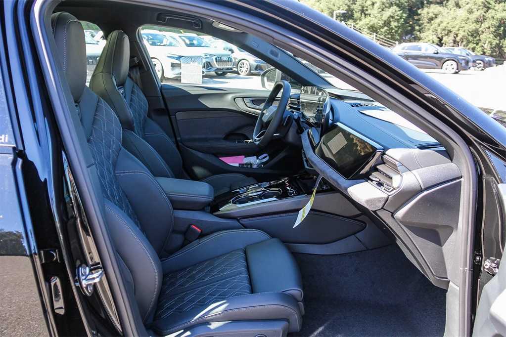 Thumbnail: 2025 Audi S5 - 18