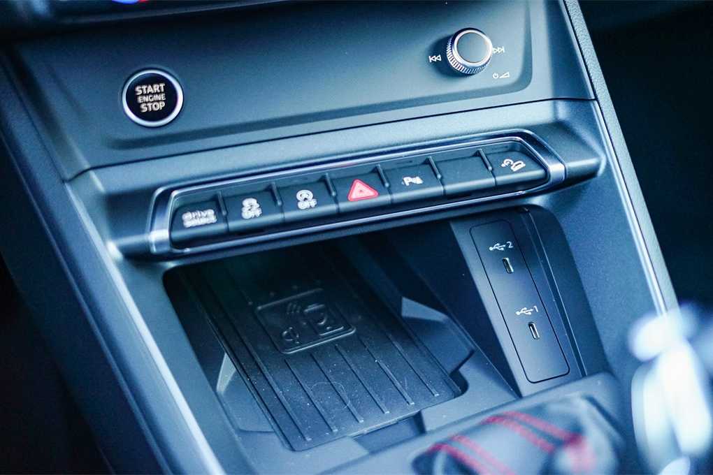 Thumbnail: 2025 Audi Q3 - 23