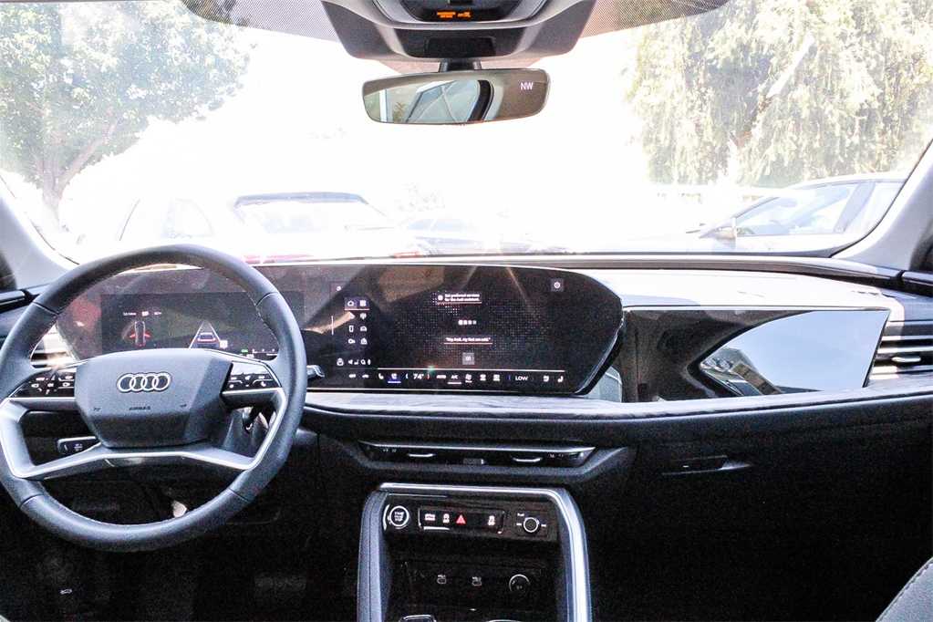 Thumbnail: 2025 Audi Q5 - 16