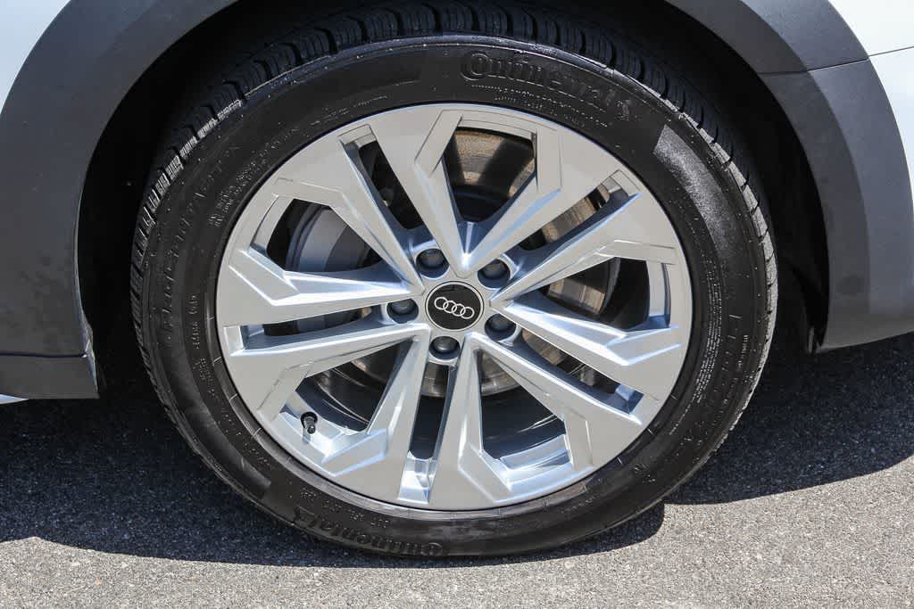 Thumbnail: 2023 Audi A4 - 9