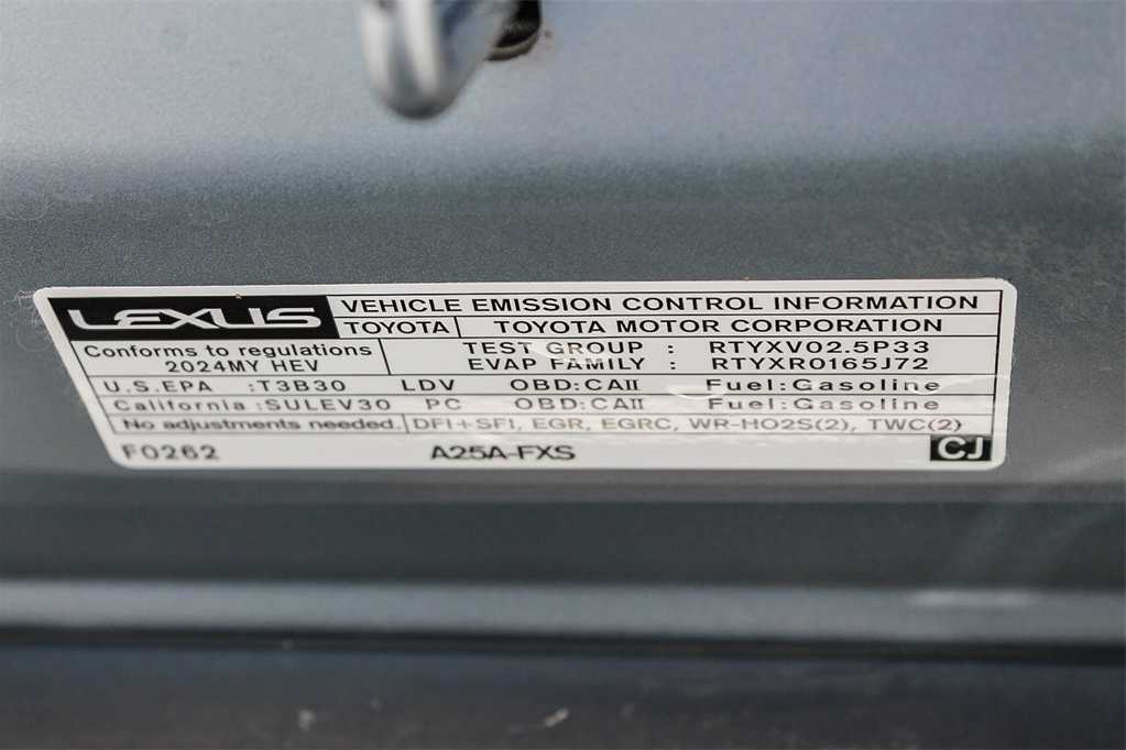 Thumbnail: 2024 Lexus ES - 31