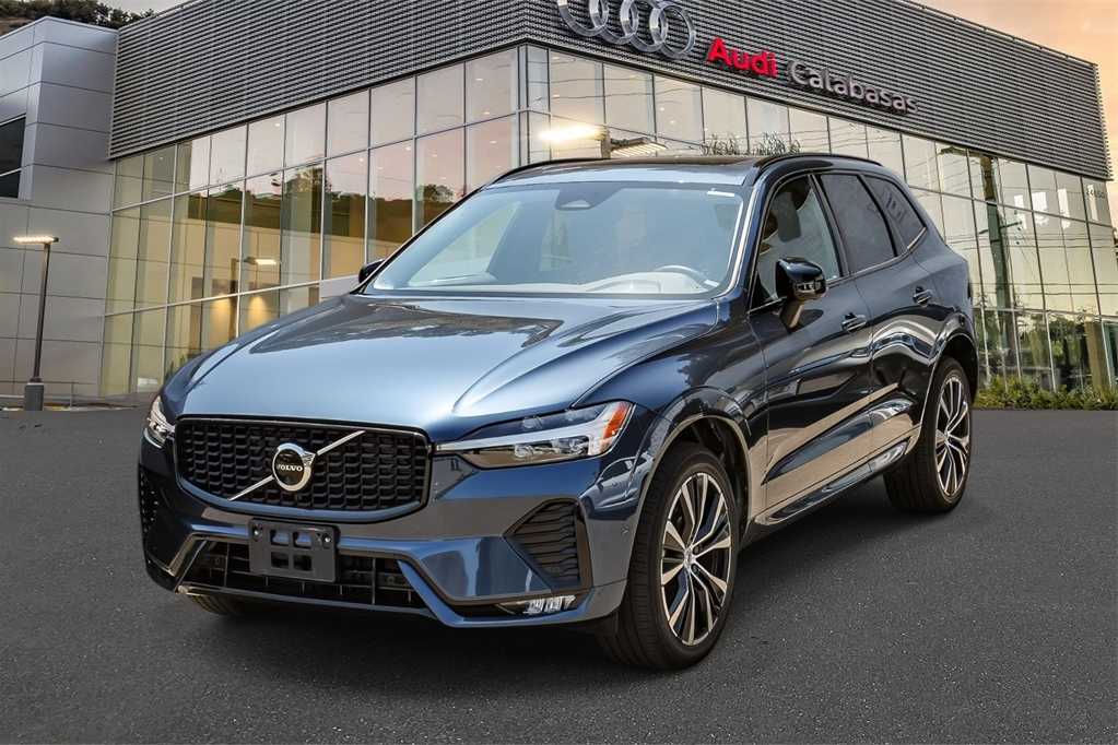 2023 Volvo XC60 B5 Plus Hero Image