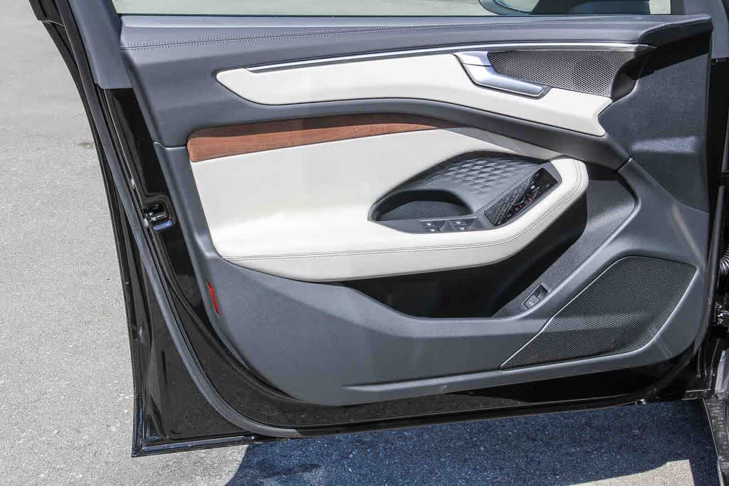 Thumbnail: 2026 Audi A6 - 22