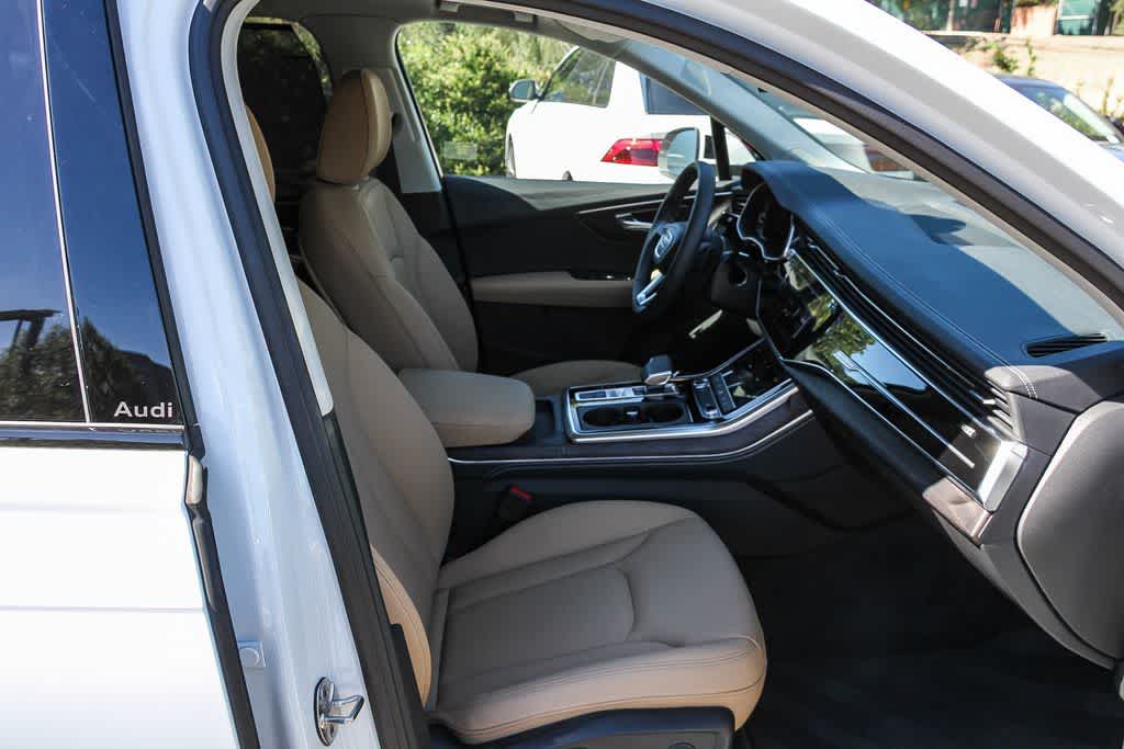 Thumbnail: 2025 Audi Q7 - 18