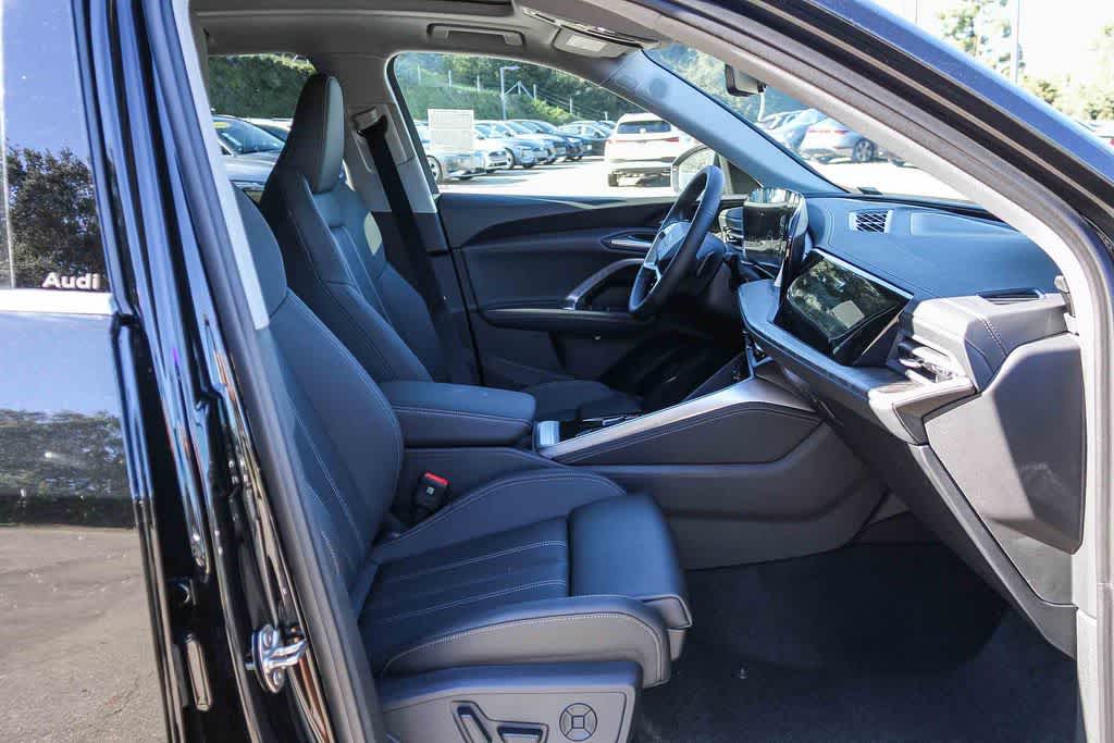 Thumbnail: 2025 Audi Q5 - 18