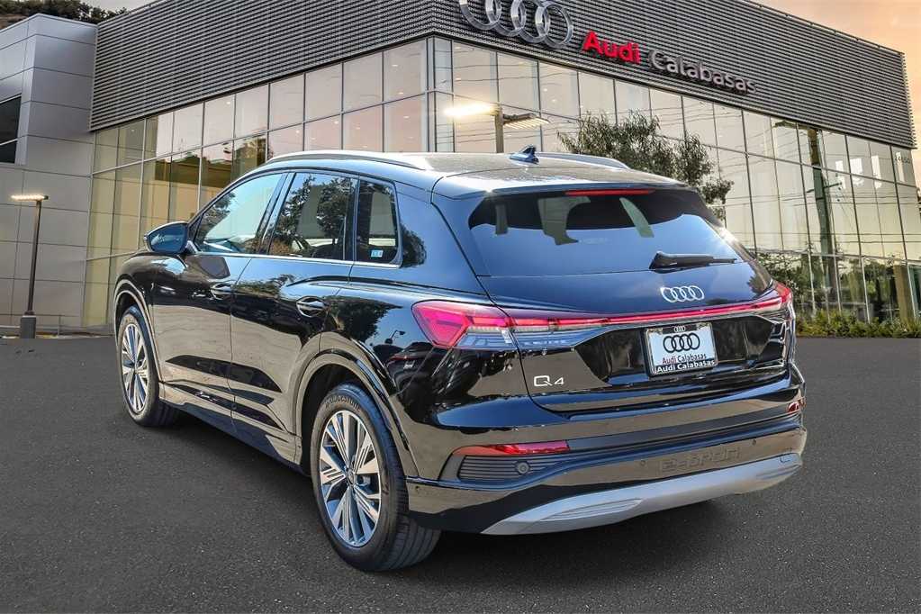 Thumbnail: 2023 Audi Q4 e-tron - 2
