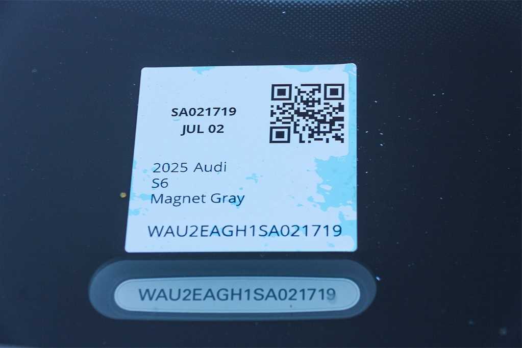 Thumbnail: 2025 Audi e-tron S - 28