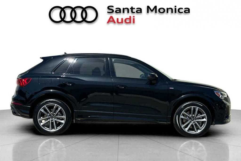 Thumbnail: 2025 Audi Q3 - 8
