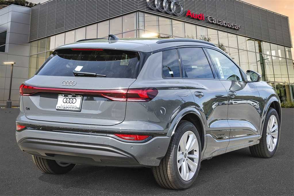 2025 Audi Q6 E-tron Premium photo 4