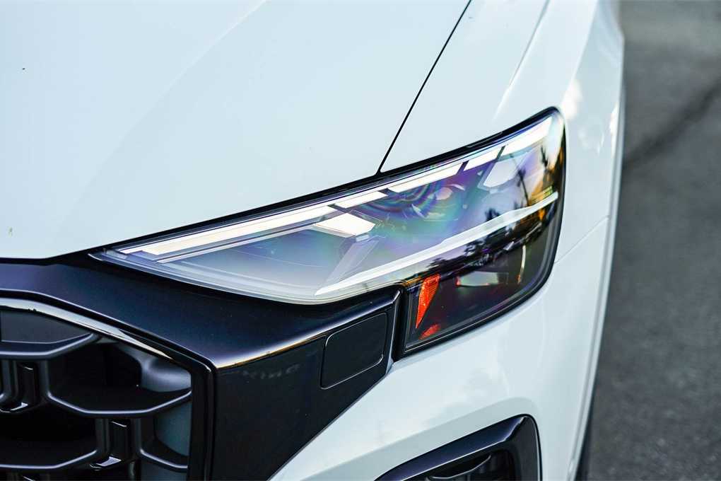 Thumbnail: 2026 Audi Q8 - 7