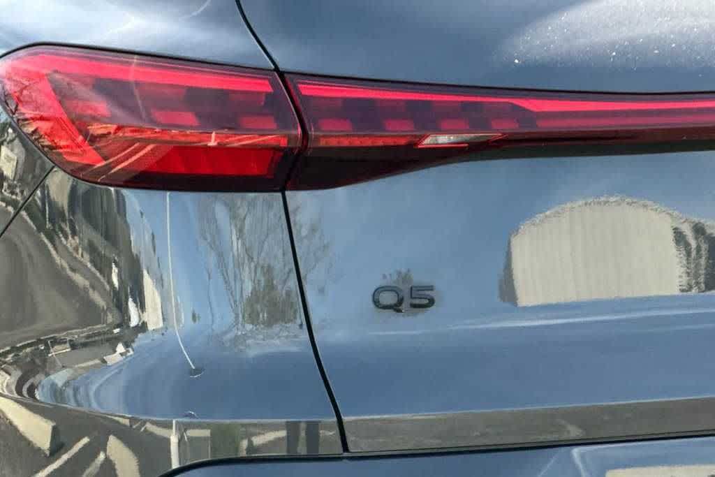 Thumbnail: 2025 Audi Q5 - 28