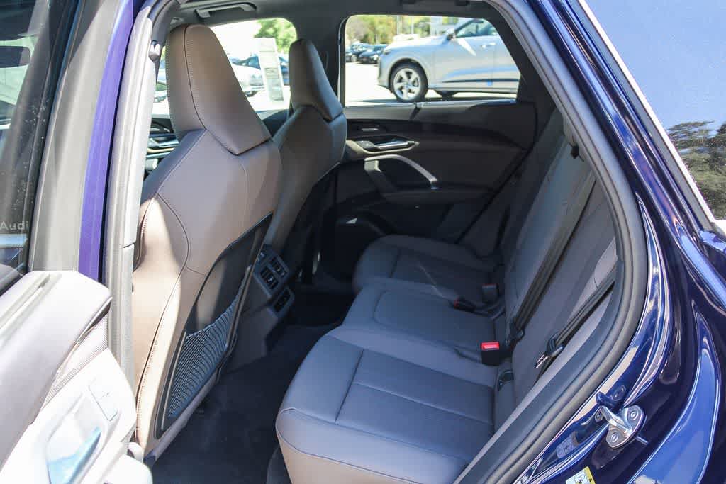 Thumbnail: 2025 Audi Q5 - 17