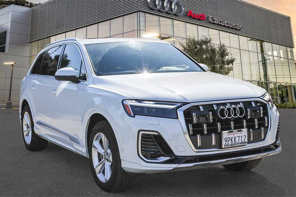 2025 Audi Q7 55 Premium photo 3