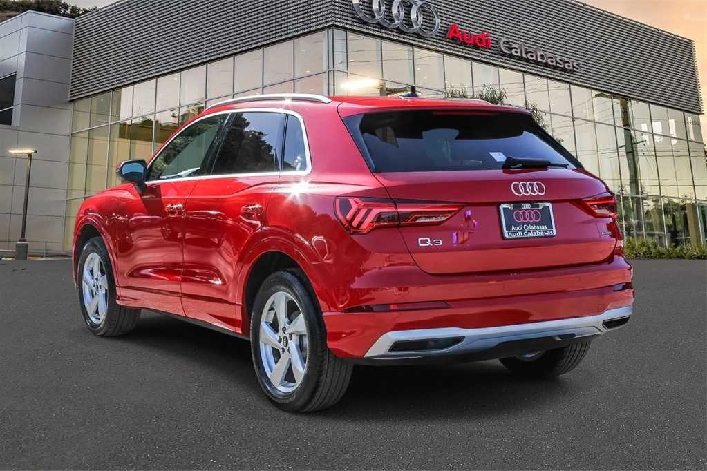 Thumbnail: 2022 Audi Q3 - 2