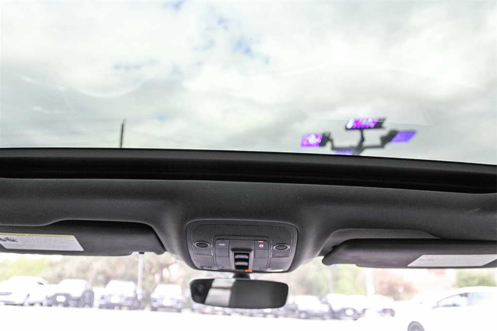 Thumbnail: 2021 Audi Q3 - 12