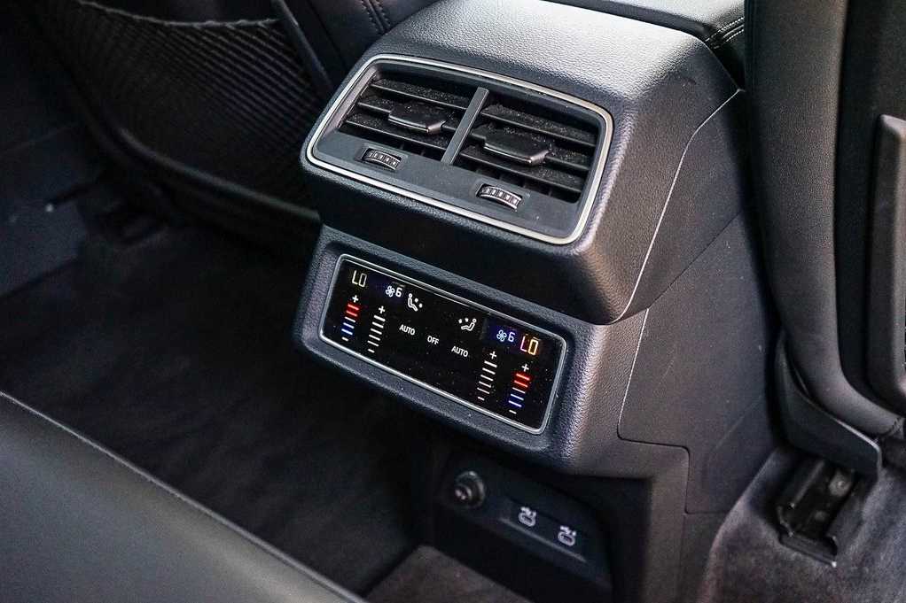 Thumbnail: 2021 Audi e-tron - 15