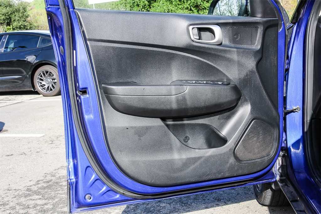 Thumbnail: 2022 Hyundai Venue - 22