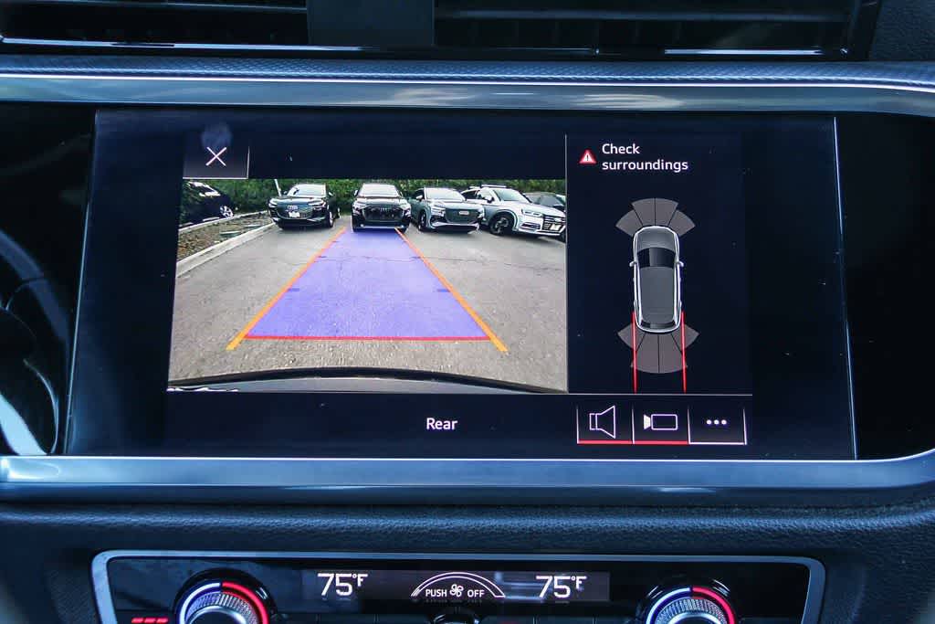 Thumbnail: 2022 Audi Q3 - 23