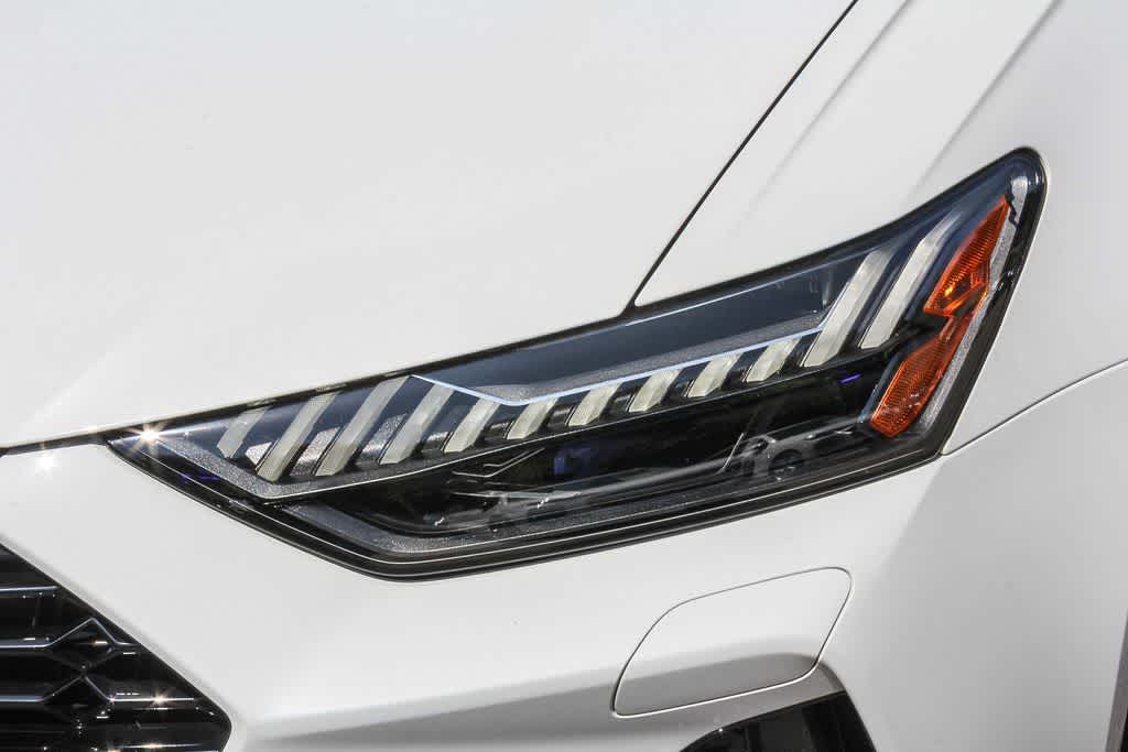 Thumbnail: 2023 Audi RS 6 - 7