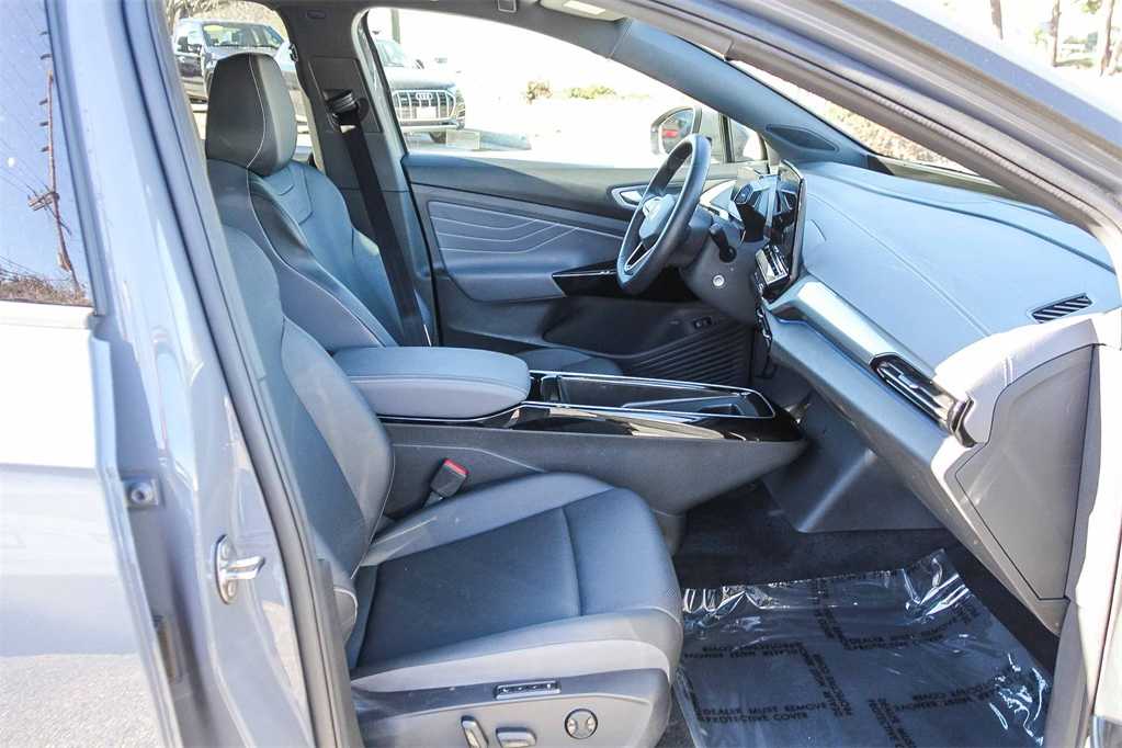 Thumbnail: 2023 Volkswagen ID.4 - 18