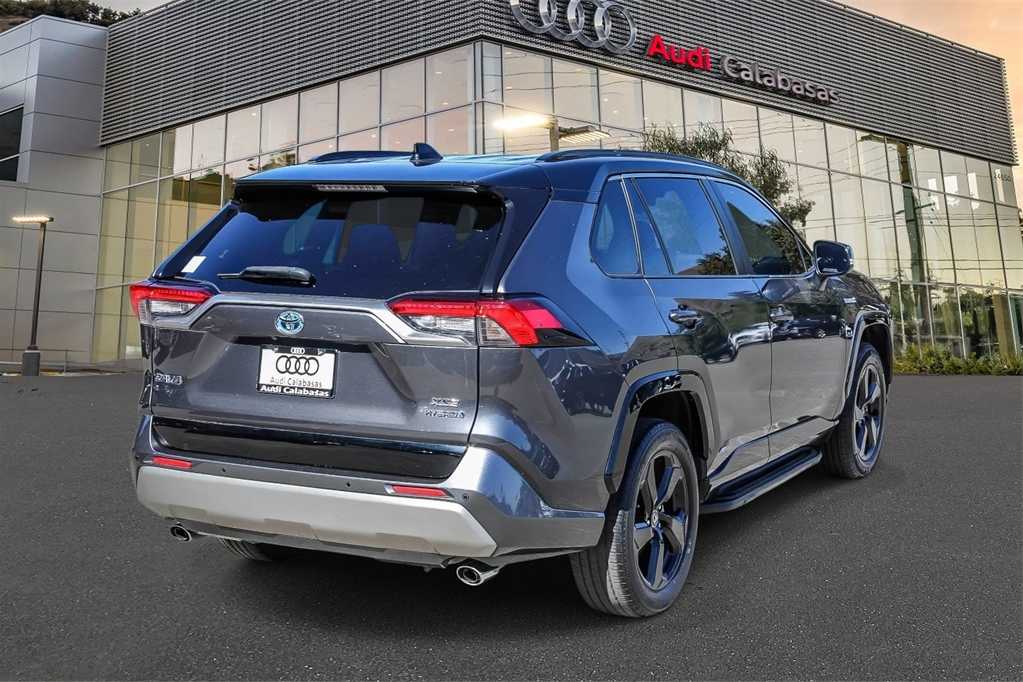 Thumbnail: 2019 Toyota RAV4 - 4