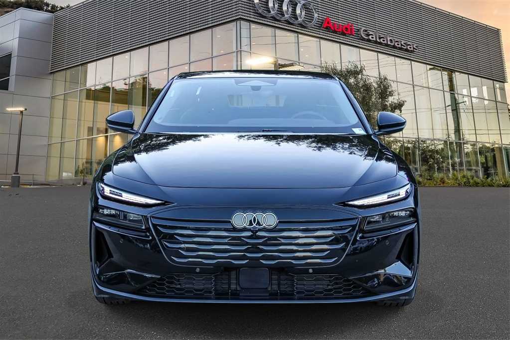 Thumbnail: 2025 Audi e-tron S - 6