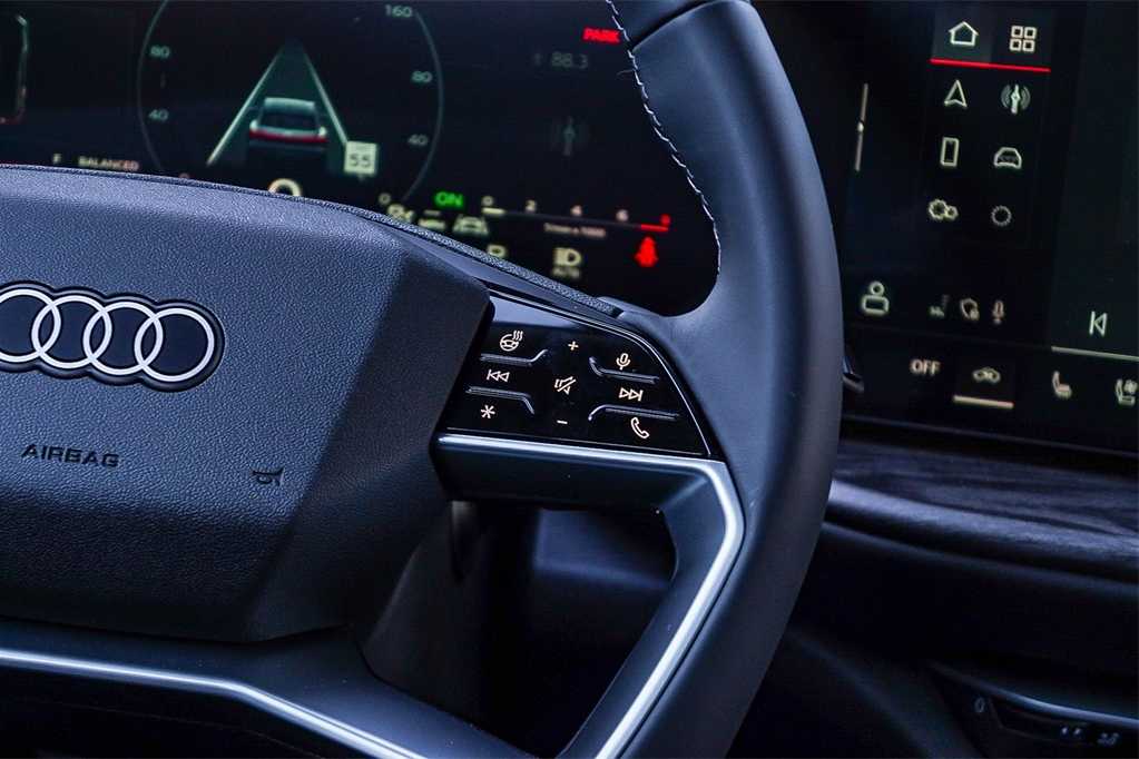 Thumbnail: 2025 Audi Q5 - 17