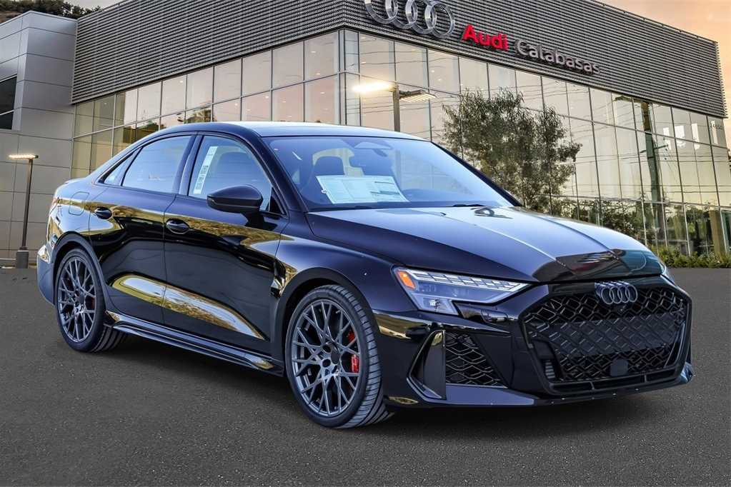 Thumbnail: 2025 Audi SQ5 - 5