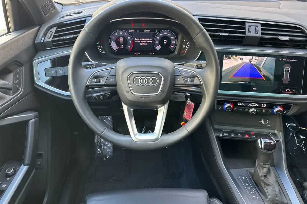 Thumbnail: 2025 Audi Q3 - 14