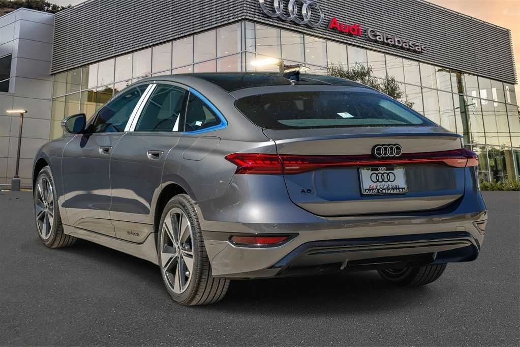 Thumbnail: 2025 Audi e-tron S - 6