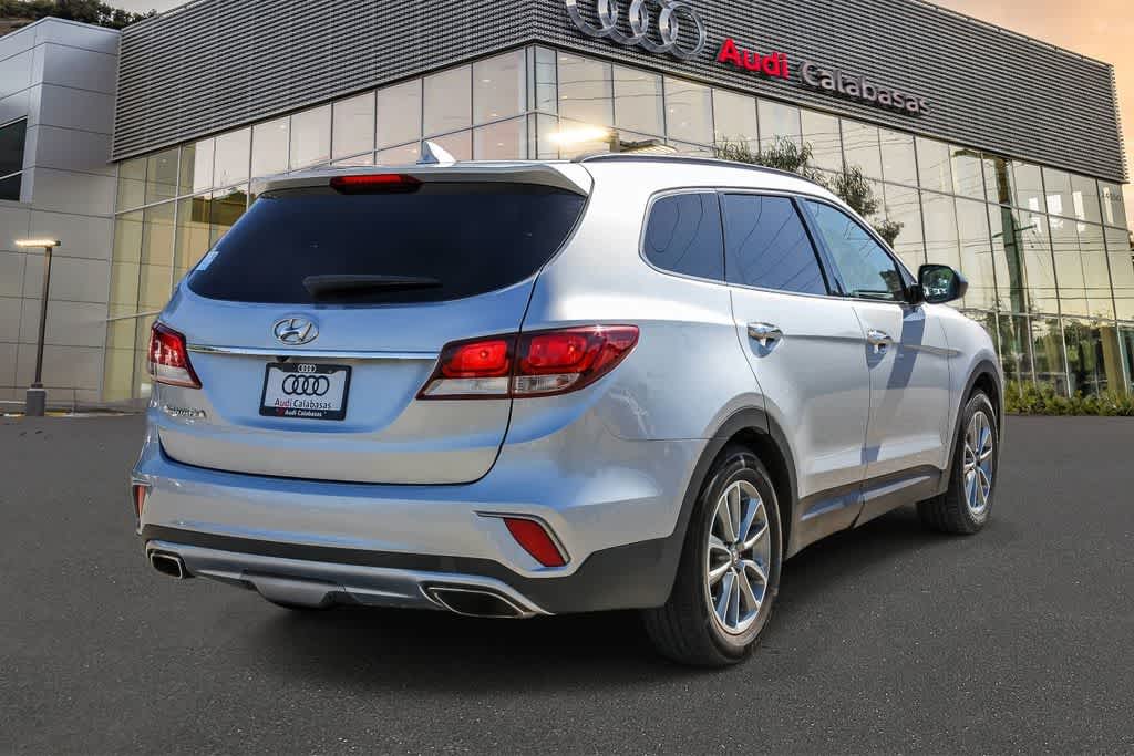 Thumbnail: 2017 Hyundai Santa Fe - 4