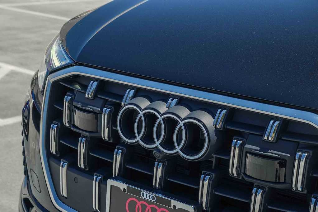 Thumbnail: 2025 Audi Q7 - 9
